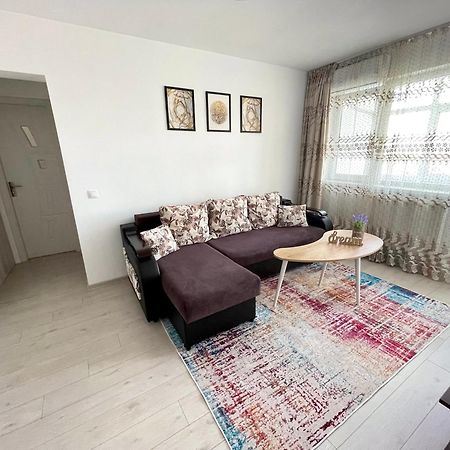 Elite Apartment Targoviste Exterior photo